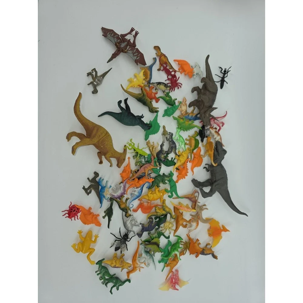 Large Lot  Rubber Plastic  DINOSAURS Toys Vintage